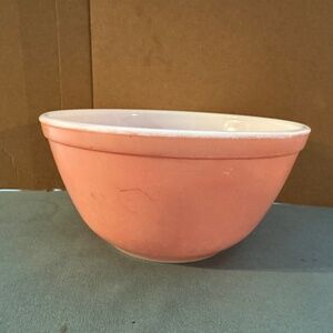Pyrex Flamingo Pink 7" Bowl #411